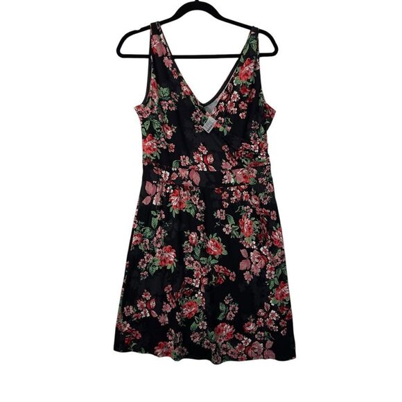 24/7 Floral Sleeveless Wrap Mini Dress medium - Picture 2 of 11